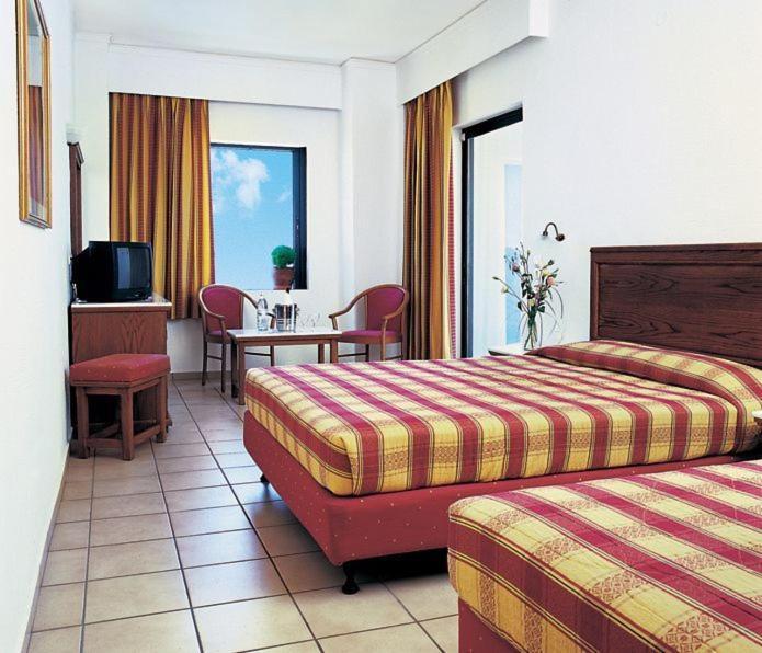 Hotel Chrissi Amoudia Anissaras Habitación foto